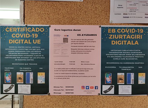 Untzagako jubilatu etxekoak COVID ziurtagiria eskuratzeko laguntza ematen ari dira