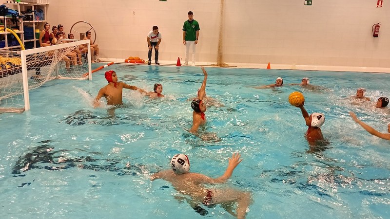 Urbat-eko gizonezkoek lehen puntua lortu dute eta emakumezkoak geldiezin dabiltza