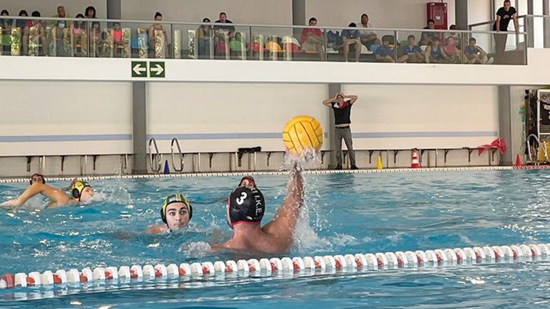 Urbat Urkotronik bakarrik geratu da lidergoan Malagan irabazi ondoren