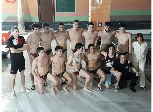 Urbat-Urkotronik Euskal Herriko waterpolo txapeldun