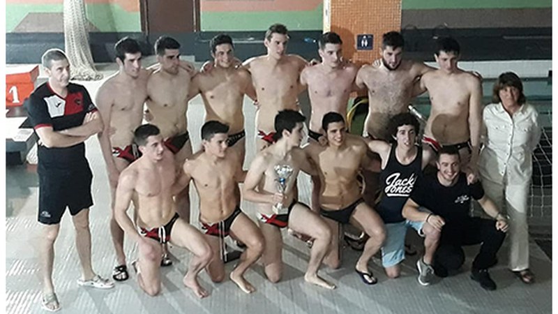 Urbat-Urkotronik Euskal Herriko waterpolo txapeldun