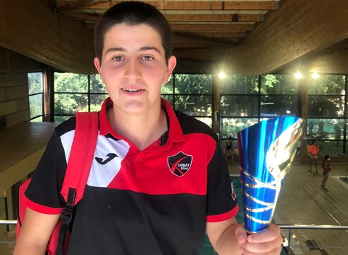 Urbat Urkotronik waterpolo klubak bere hamargarren titulua eskuratu du Iruñean