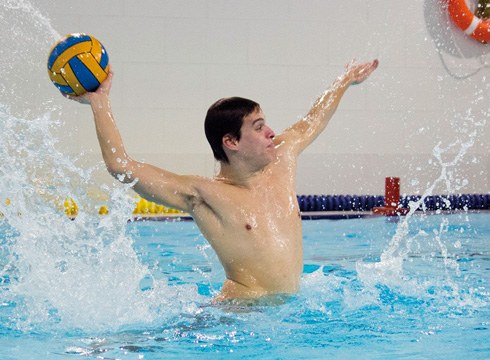Urbat Waterpoloaren garaipen garrantzitsua Euskal Ligan jarraitzeko