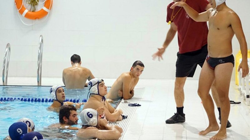 Urbatek Ligako 3. partidua jokatuko du bihar Godellako igerilekuan