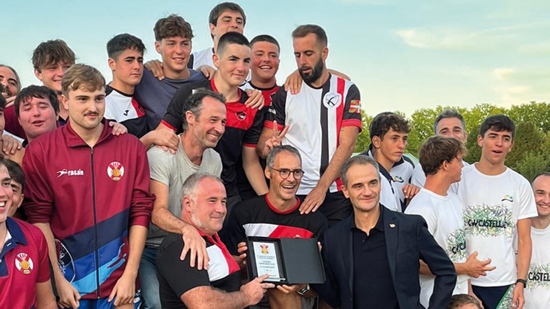 Urbateko senior taldea nagusitu zen IX. Logroñoko Hiria Torneoan