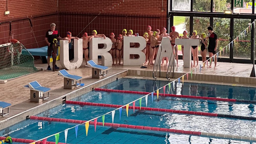 Urbateko waterpolistak jo eta su denboraldi bikainari ginga jartzeko asmoz