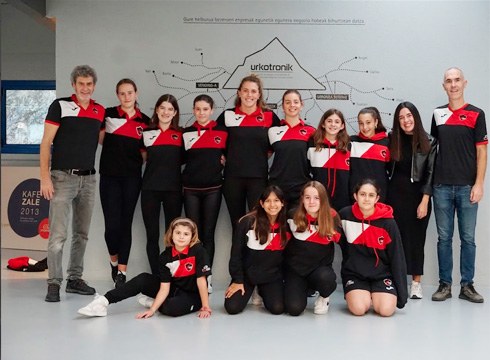 Urbiak waterpolo taldeak 11na berdindu zuen Santoñarekin jokatutako partidua