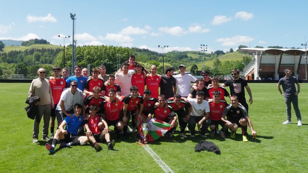 Urki CF-k Gorengo Mailako txapela ere jantzi du