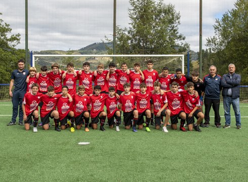 Urki eta Eibartarrak taldeen arteko partidu polita jokatu zen Unben