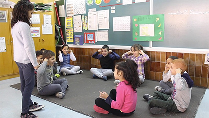 Urkizu eskolako ikasleekin 'Orkestra' jolasa ikasi dugu