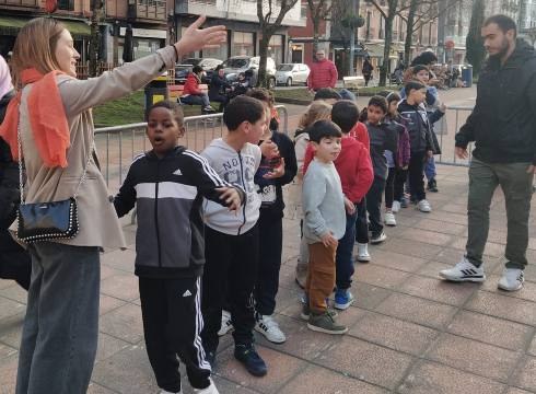 Urkizun izan ziren Barixakuak Jolasian ekimeneko jolasak