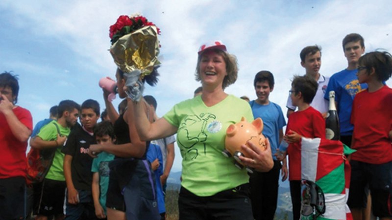 "Urkora 69tan ezetz!!!", bihar Ermutik Urko puntara oinez