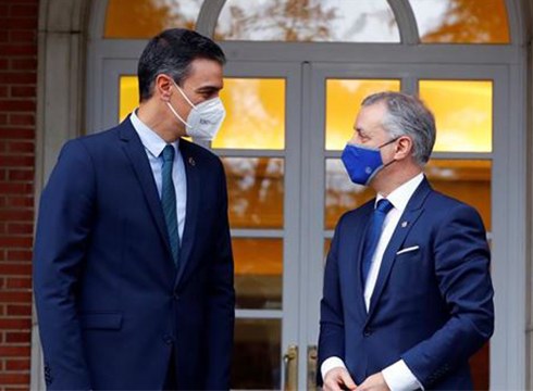 Urkulluk etxeratzeko agindua aurreratzeko "beharra" adierazi dio Sanchezi