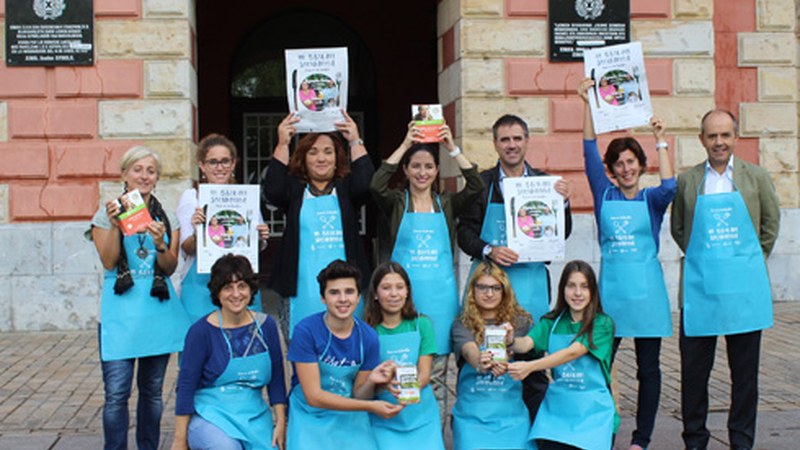 Urriaren 15erako antolatu duten bazkari solidarioa aurkeztu dute Egoaizia eta Aldatzen-ek