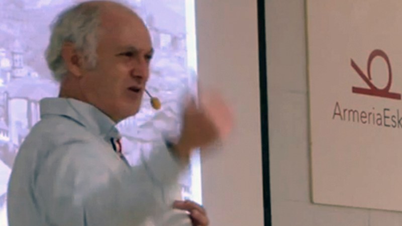 Urriko Iraultzari buruzko Jesus Gutierrezen hitzaldiaren bideoa ikusgai jarri du Ego Ibarrak