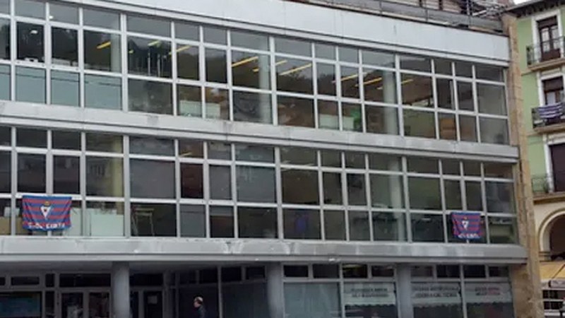 Urteko batzarraren ostean poesia emanaldia egongo da gaur Untzaga Gizarte Etxean