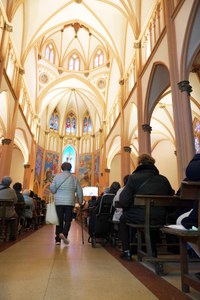 Urtero bezala, eibartar askok eraman dituzte San Blas opilak bedeinkatzera