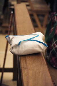 Urtero bezala, eibartar askok eraman dituzte San Blas opilak bedeinkatzera