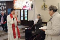 Urtero bezala, eibartar askok eraman dituzte San Blas opilak bedeinkatzera