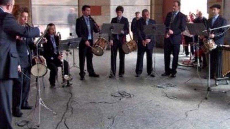 Usartza Txistulari Taldeak kontzertua emango du 12:30ean Untzagan