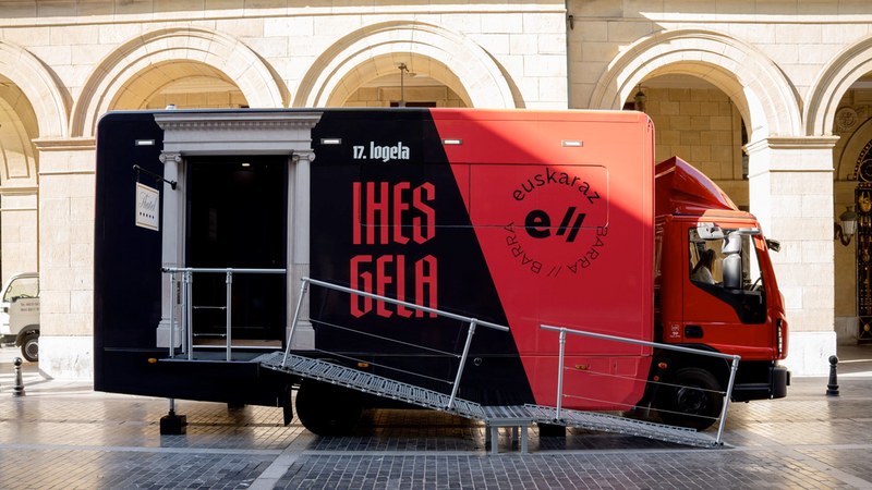 Euskaraz barra-barra kanpainaren ihes-gela ibiltaria Eibarrera etorriko da martxoan