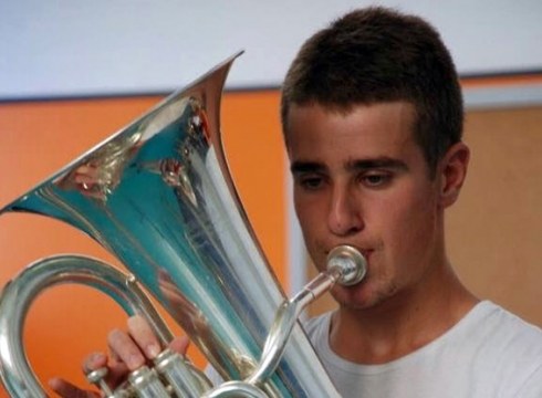 Ustekabeko Beñat Etxabe saritu dute