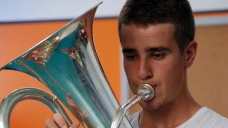 Ustekabeko Beñat Etxabe saritu dute