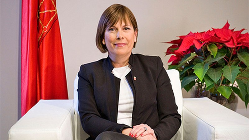 Uxue Barkos, politikaria: “Elkarbizitza da gizarte bat aurrera eramateko tresnarik ederrena”