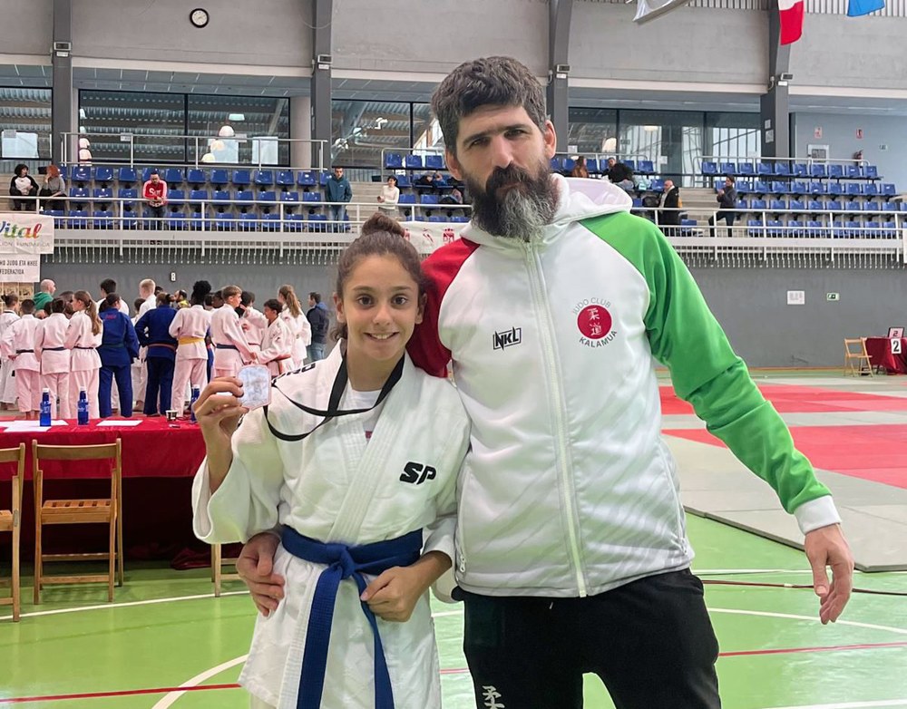 Uxue Gutierrez brontzezko dominarekin itzuli zen Amurrioko judo txapelketatik