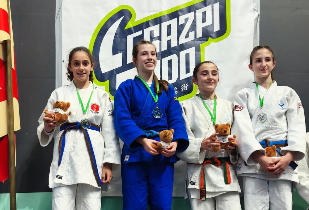 Uxue Gutierrezek beste zilarrezko domina bat eskuratu du Legazpiko Nazioarteko Torneoan