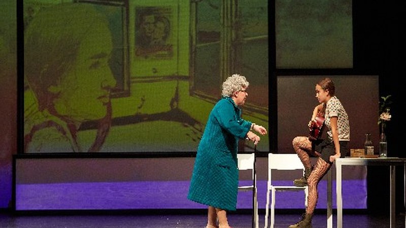 Vaiven Producciones-en "Argiaren hautsa" antzezlana gaur Coliseoan