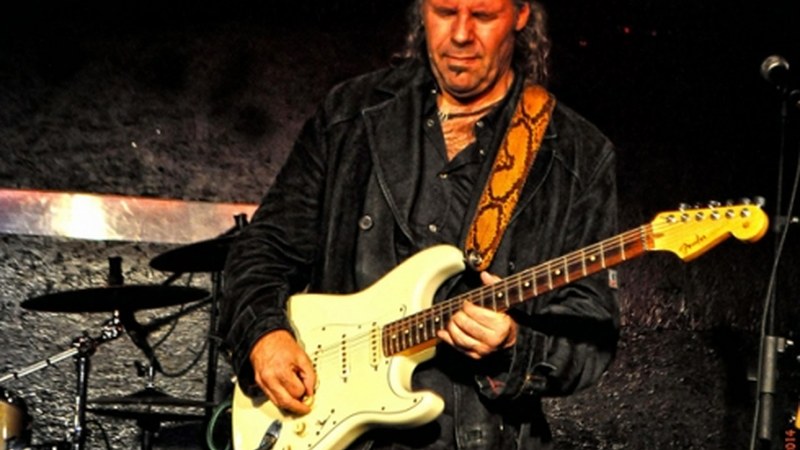 Vargas Blues Band zuzeneko emanaldian barixakuan