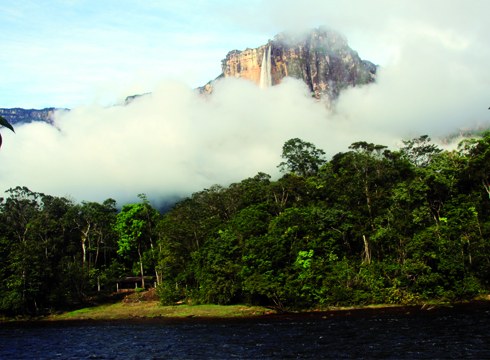 Venezuelari buruzko ikus-entzunezkoa emango dute gaur, Klub Deportiboan
