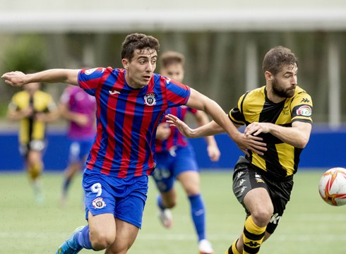 Vitoria filialak sendo jarraitzen du 3. RFEF Mailako sailkapeneko gorenean
