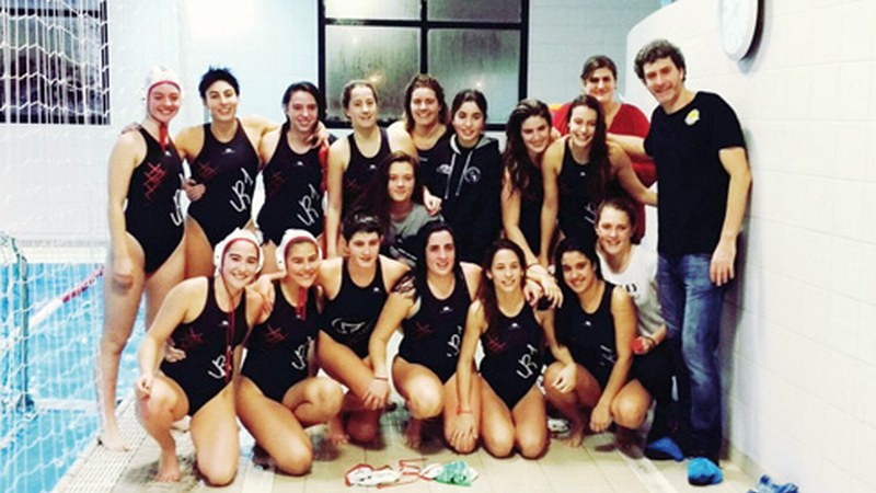 Waterpoloko Euskal Herriko Kopako txapela Urbateko neskentzat