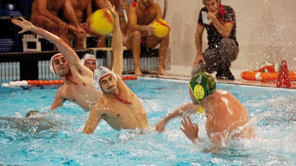 Waterpoloko Urbateko bigarren taldeak 16-11 irabazi zion Urgarari