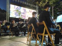 Western estiloko pelikulen musika San Juan jaiei agur esaten joateko