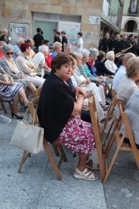 Western estiloko pelikulen musika San Juan jaiei agur esaten joateko