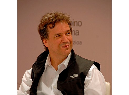 Xabier Irujok Eibarko bonbardaketen inguruko hitzaldia eskainiko du gaur Portalean