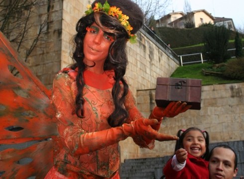 XII. Giza Irudien erakustaldia gaur 17.00etatik aurrera