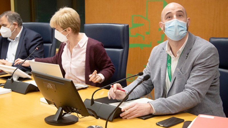 XXI. mendeko Eibar osatzeko deia egin du alkateak Eusko Legebiltzarrean