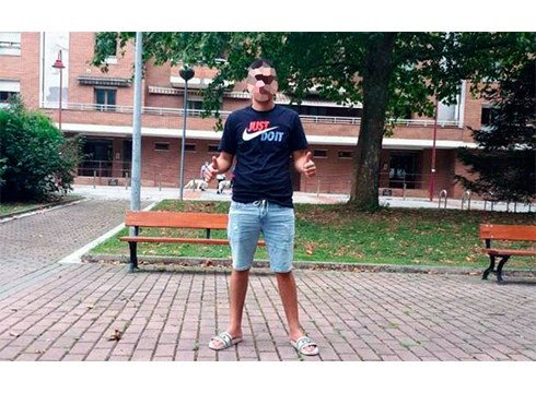 Yassir gaztearen gorpua aberriratu ahal izango dute lagun-talde baten diru-bilketari esker