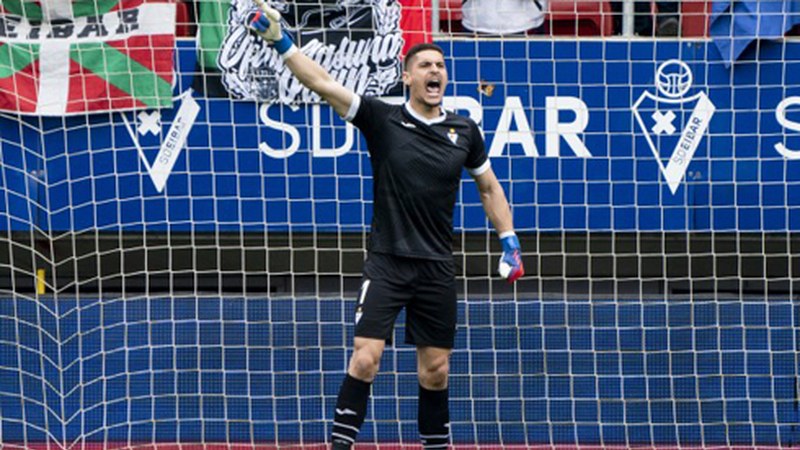 Yoelek eta Canterok bi gol baino ez dituzte jaso 2022an jokatutako zazpi partidetan