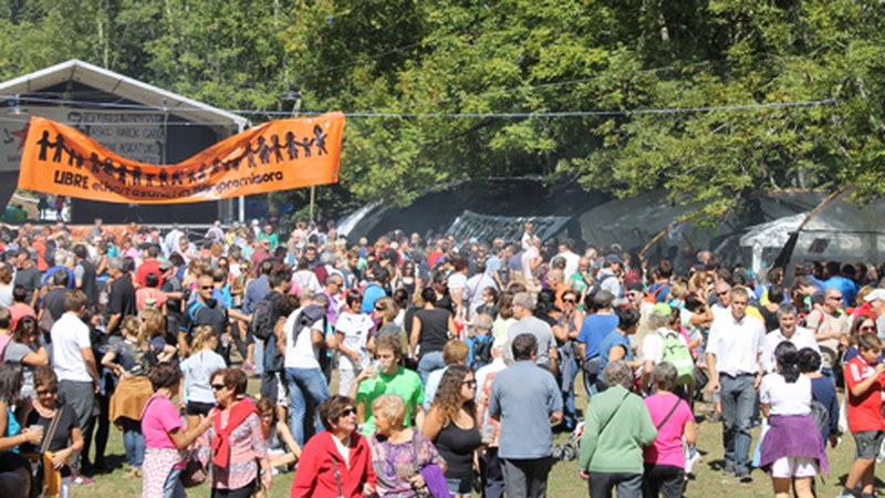 Zabaldu dute Arraten txosna ipintzeko eskaerak aurkezteko epea