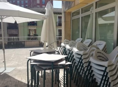 Zabaldu dute Untzaga jubilatu etxeko taberna, terraza eta guzti