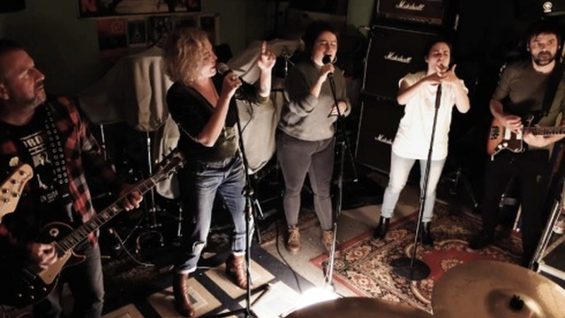 "Zaborrezko Munstroa" kantua sortu dute Zaldibarren gertatutakoa ez ahazteko