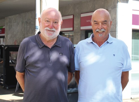 Zaharren alde, haien ondoan