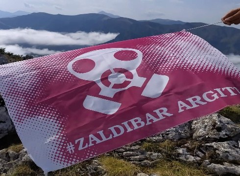 Zaldibar Argituk kontzentrazioa deitu du biharko, ezbeharra gertatu zela 7 hilabete betetzean