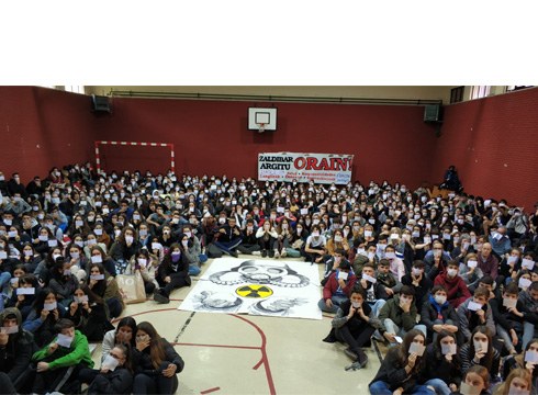 [zaldibarArgitu] Zabortegian gertatutakoa salatzeko protesta egin dute Eibar BHIn