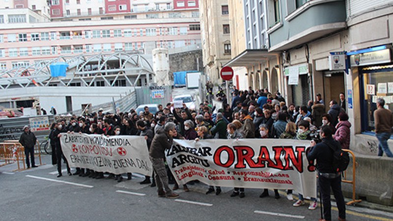 Zaldibarko hondamendiari buruzko azalpenak emateko bilera ari dira egiten Coliseo antzokian